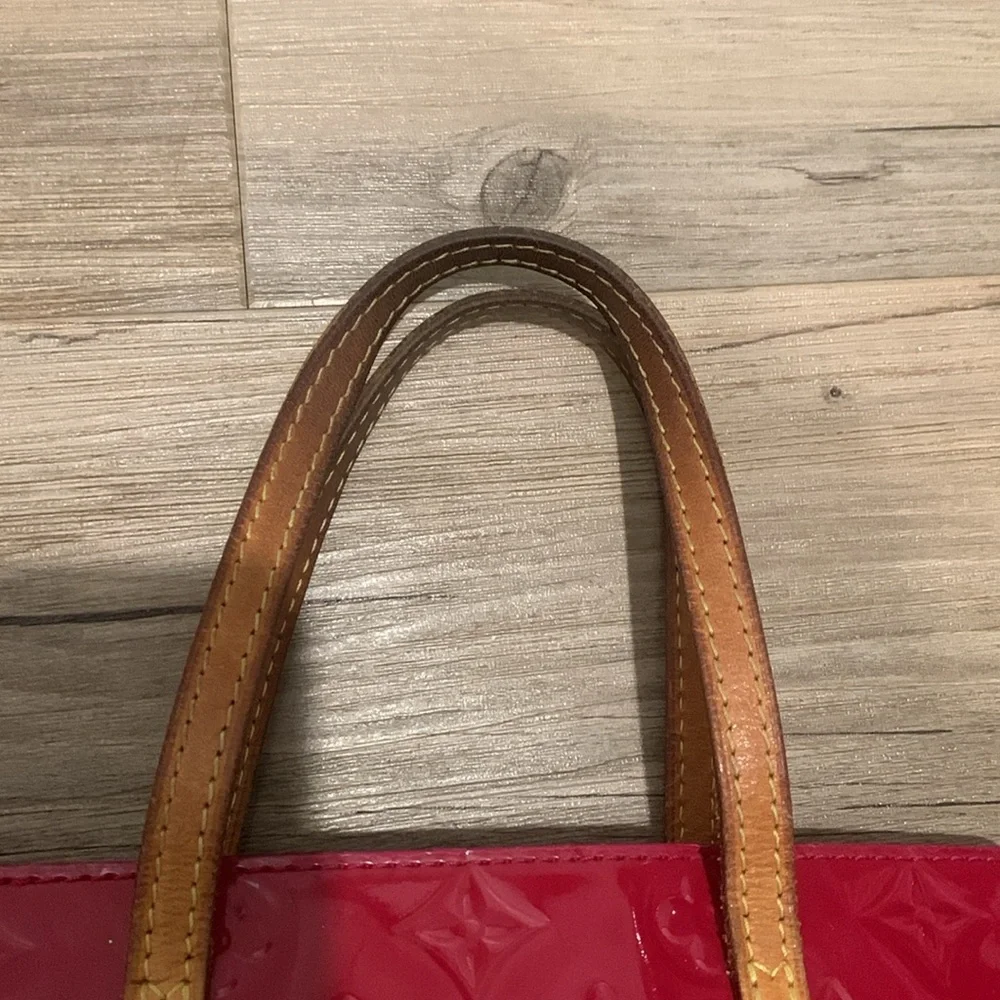 Louis Vuitton red Vernis MM mini Houston date code SN1123 - Picture 4 of 12